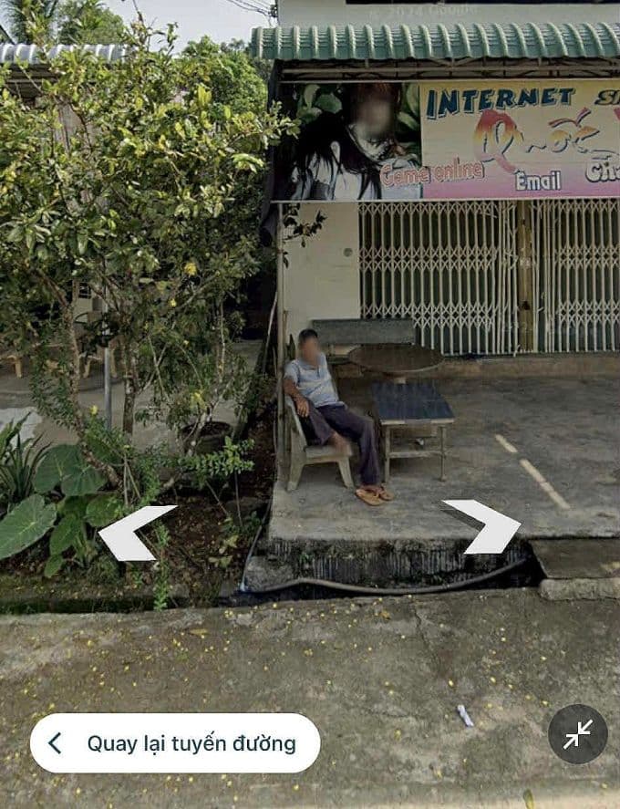 Hình ảnh người bố của Mậu Hùng được Google Street View ghi lại năm 2019, minh họa xu hướng hồi sinh ký ức qua Google Maps.