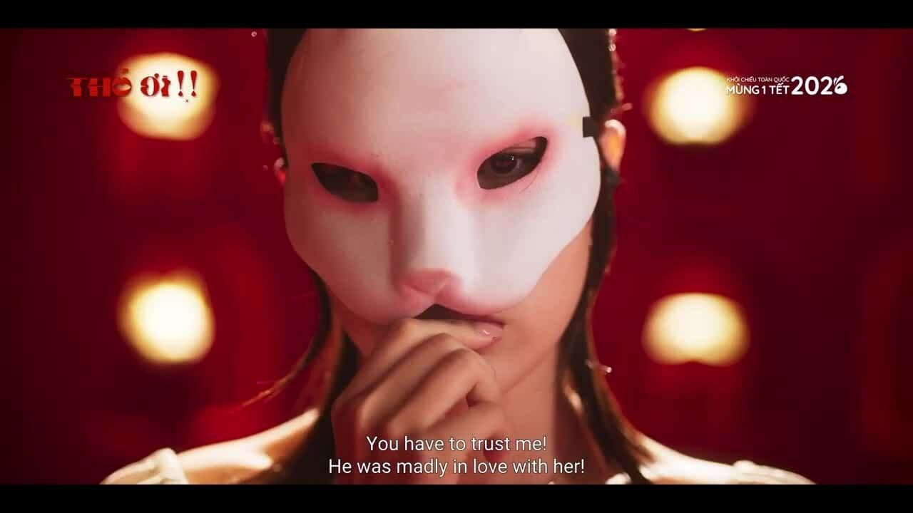 Hình ảnh người phụ nữ đeo mặt nạ thỏ trong trailer phim 'Thỏ ơi' với nhãn T18