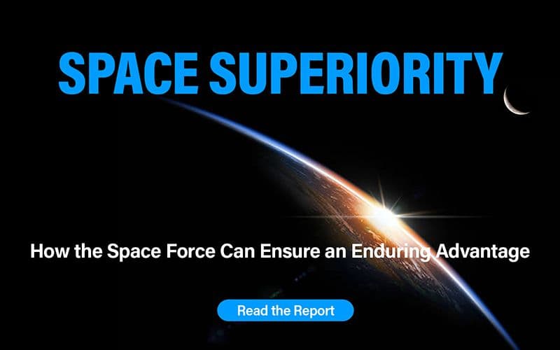 Hình ảnh Trái Đất nhìn từ không gian với ánh sáng mặt trời ló dạng, cùng dòng chữ 'SPACE SUPERIORITY', tượng trưng cho tầm nhìn về năng lực không gian quốc gia.