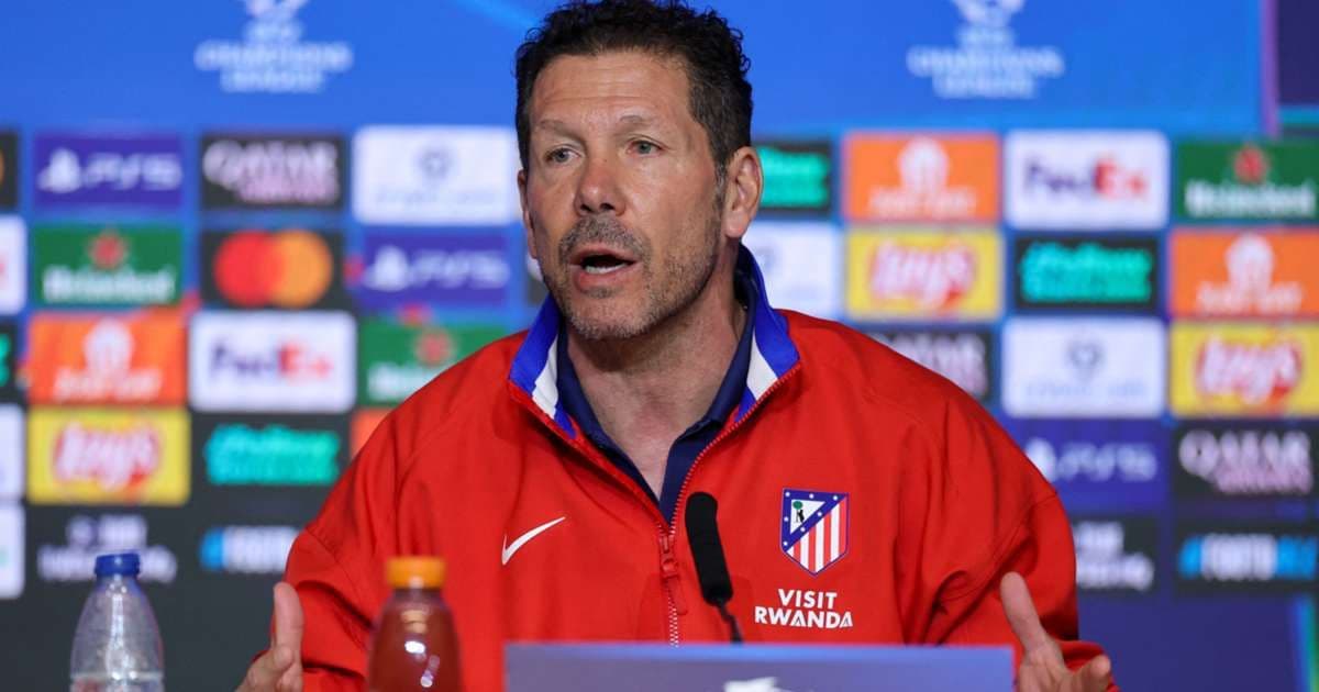 Huấn luyện viên Diego Simeone của Atletico Madrid phát biểu tại họp báo Champions League.