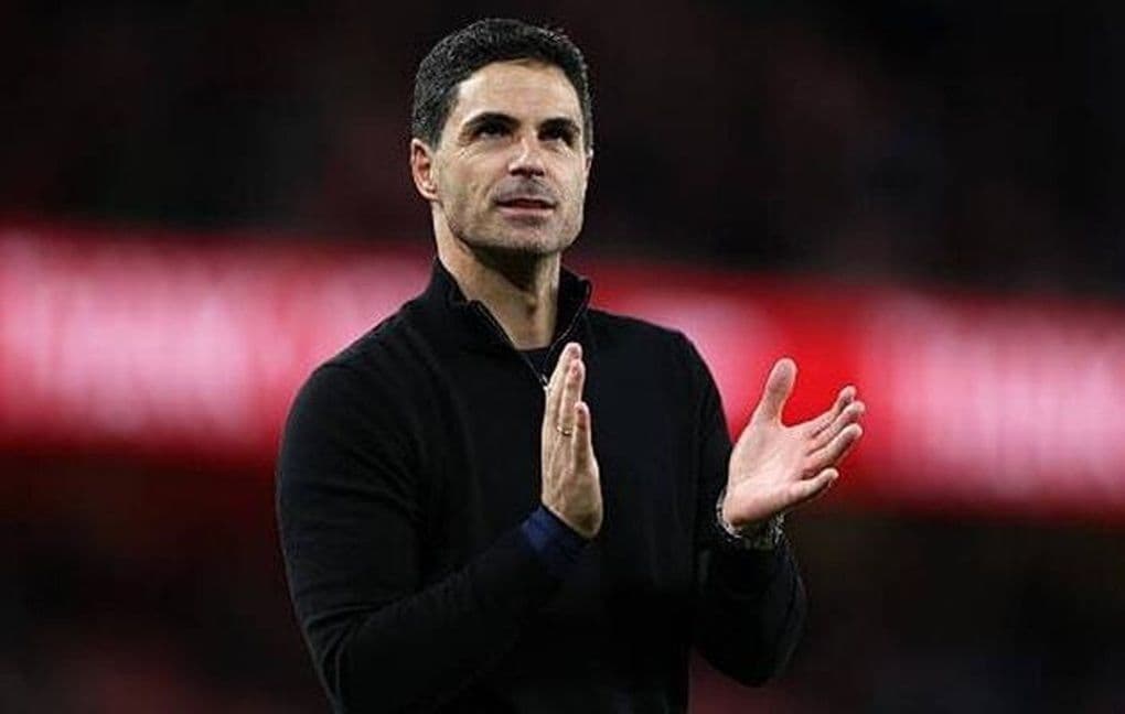Huấn luyện viên Mikel Arteta của Arsenal, người đã xây dựng 'pháo đài' phòng ngự và đưa ra những quyết định chiến thuật quan trọng.