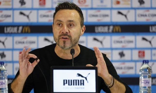 Huấn luyện viên Roberto De Zerbi của Marseille phát biểu về chiến thuật sau trận đấu với PSG.