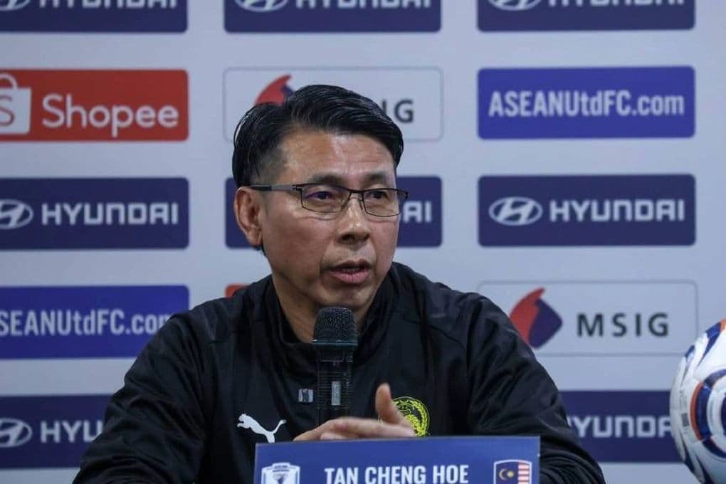 Huấn luyện viên Tan Cheng Hoe của đội tuyển Malaysia tại buổi họp báo