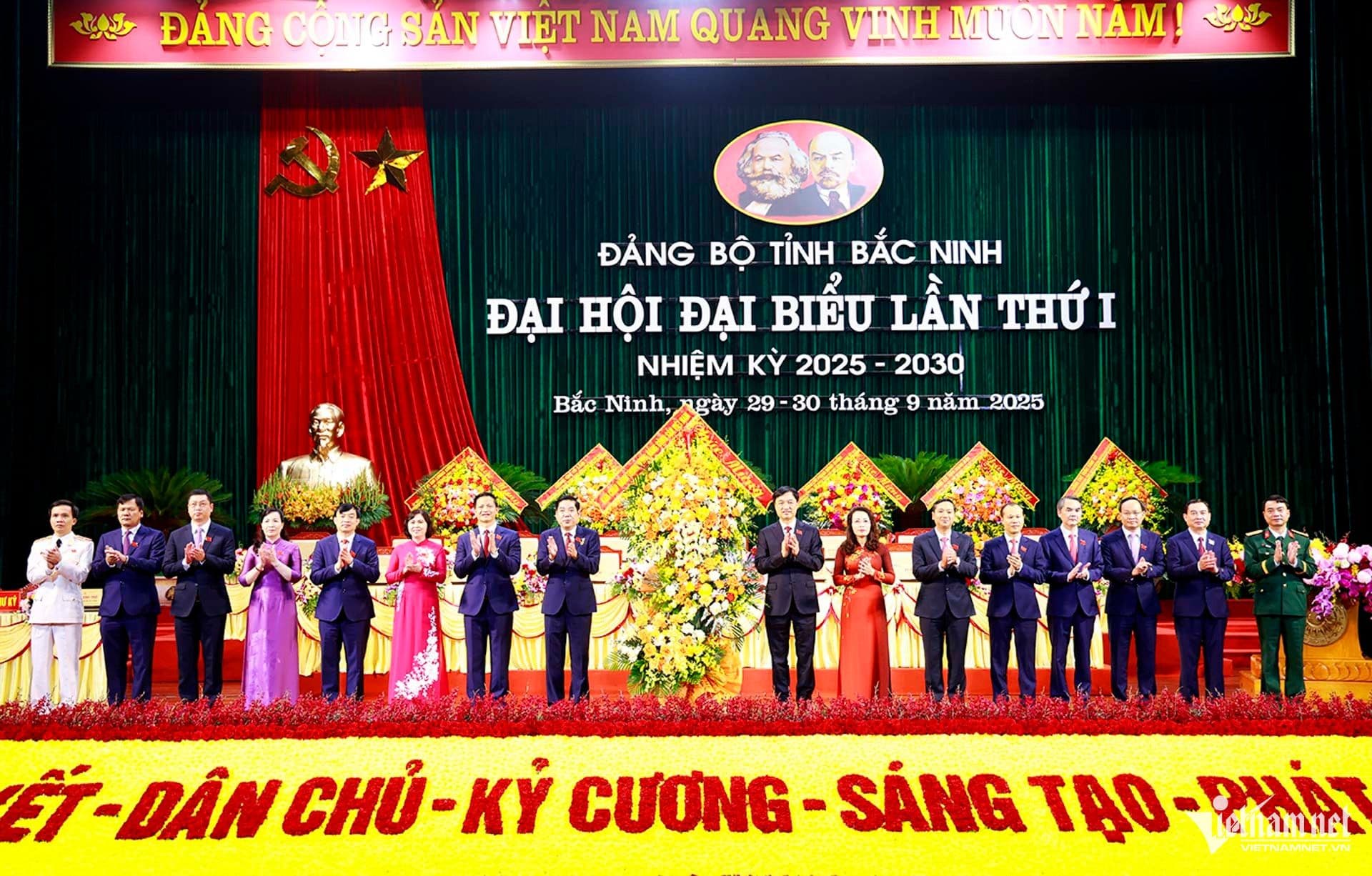 Đại biểu tham dự Đại hội Đảng bộ tỉnh Bắc Ninh, nơi đặt ra khát vọng phát triển đến năm 2030