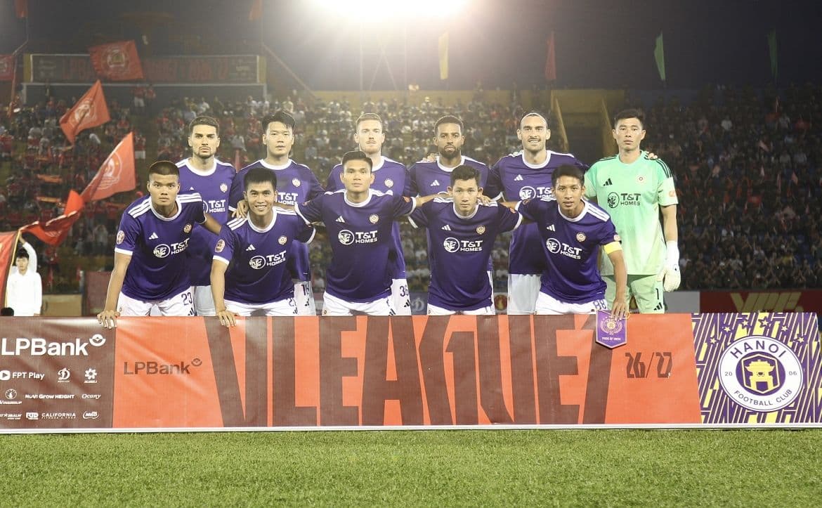 Đội hình Hà Nội FC trước trận đấu, thể hiện sự chuẩn bị cho mùa giải V-League 2026/2027