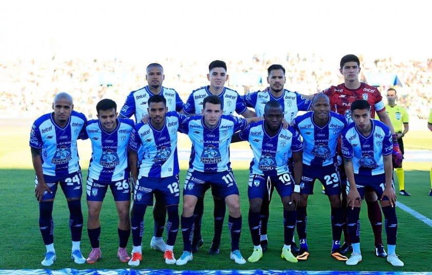 Đội hình Pachuca, đội bóng đang thăng hoa, sẵn sàng cho trận đấu.