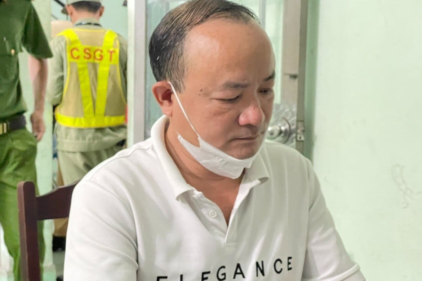 Đối tượng gây rối bị tạm giữ để điều tra hành vi hủy hoại tài sản