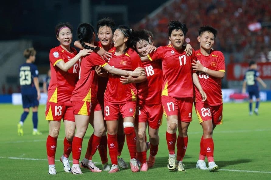Đội tuyển bóng đá nữ Đông Nam Á ăn mừng, thể hiện sự phát triển và bản lĩnh trong giải đấu khu vực