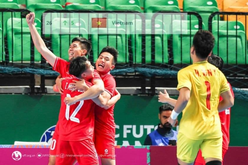 Đội tuyển Futsal Việt Nam ăn mừng thành tích hạng 26 thế giới trên BXH FIFA.