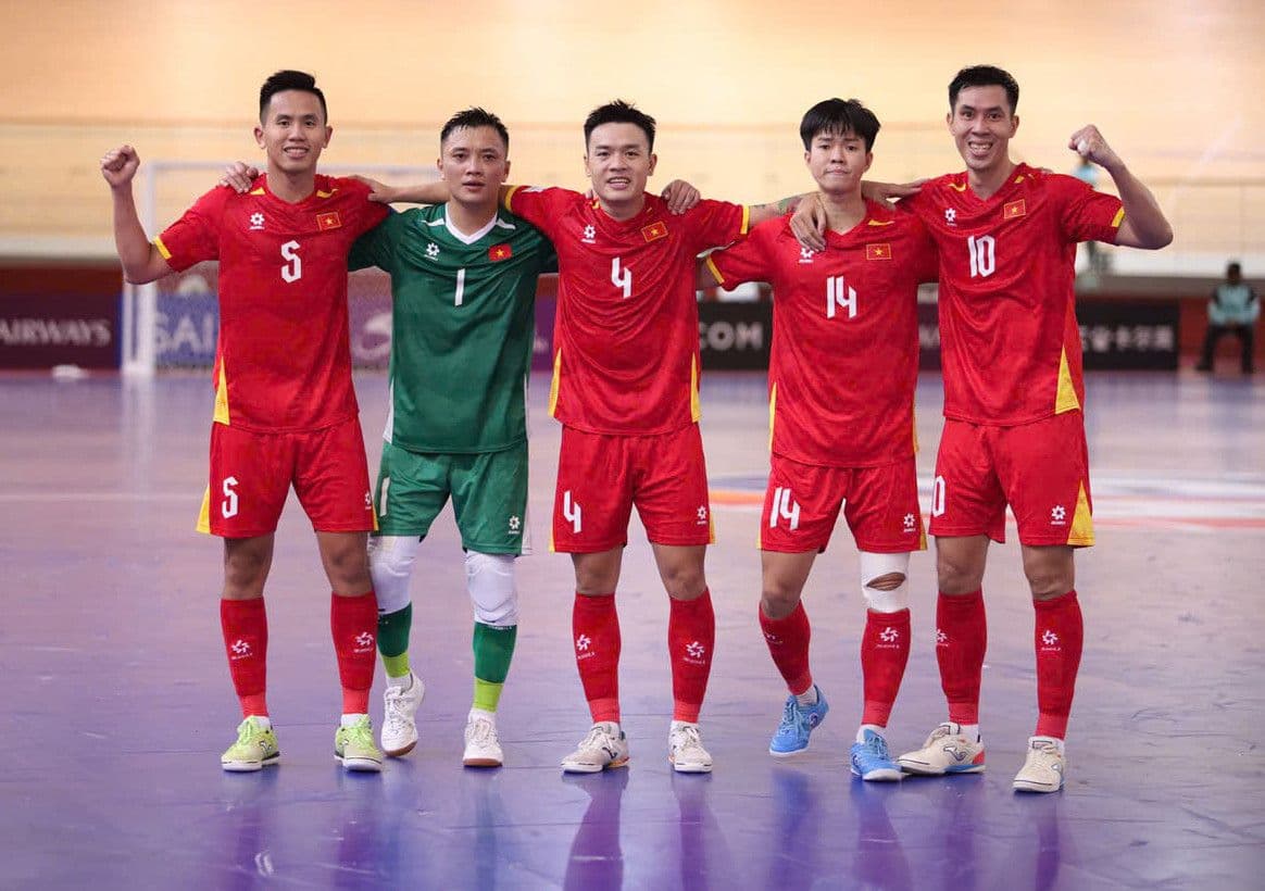 Đội tuyển futsal Việt Nam thể hiện tinh thần đoàn kết và bản lĩnh thép