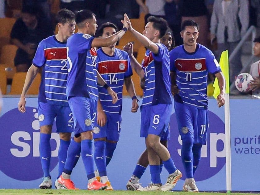 Đội tuyển Philippines ăn mừng bàn thắng trong trận đấu vòng loại Asian Cup.
