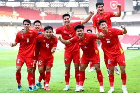 Đội tuyển U23 Việt Nam ăn mừng, theo đuổi giấc mơ hat-trick vô địch U23 Đông Nam Á.