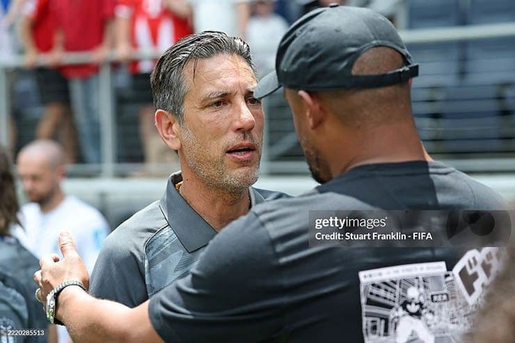 Ivan Vicelich, HLV tạm quyền của Auckland City vừa có màn đấu trí với HLV Vincent Kompany