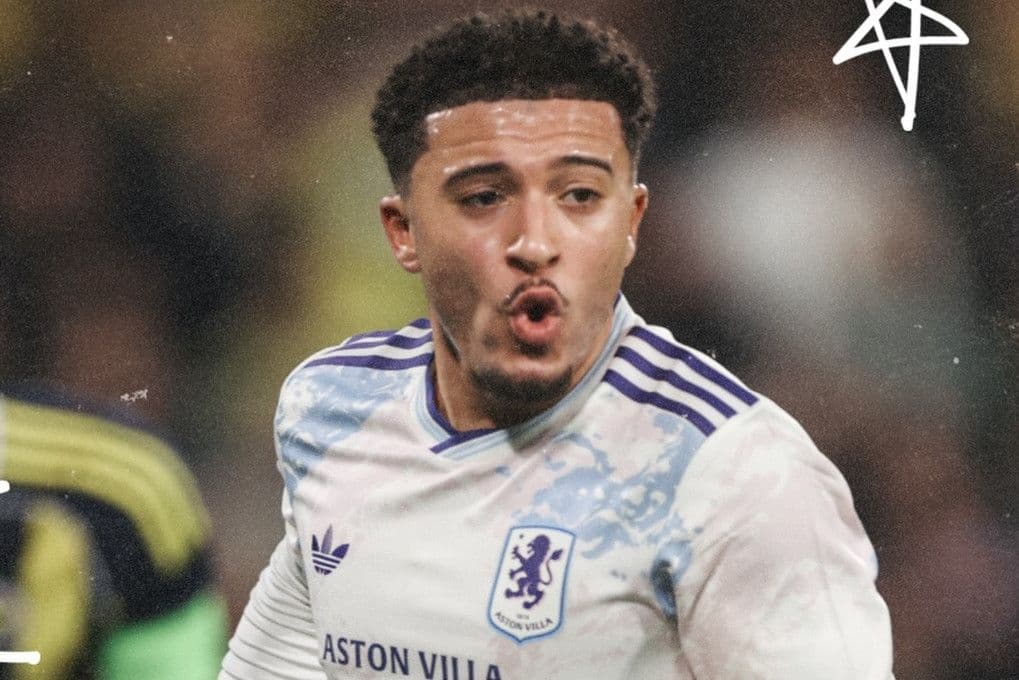 Jadon Sancho ăn mừng bàn thắng giúp Aston Villa tiến vào vòng 1/8 Europa League