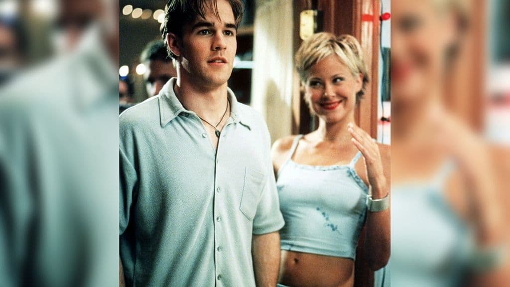 James Van Der Beek trong vai Dawson Leery cùng một bạn diễn nữ trong phim Dawson's Creek.
