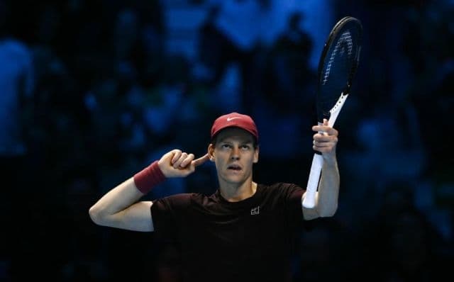 Jannik Sinner ăn mừng chiến thắng tại ATP Finals ở Turin