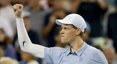 Jannik Sinner thể hiện sự quyết tâm và tự tin trong quá trình chuẩn bị cho US Open.