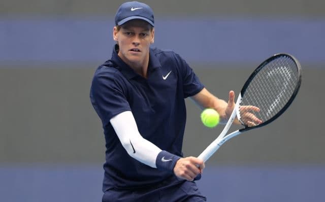 Jannik Sinner thi đấu tại China Open 2025, thể hiện phong độ đỉnh cao