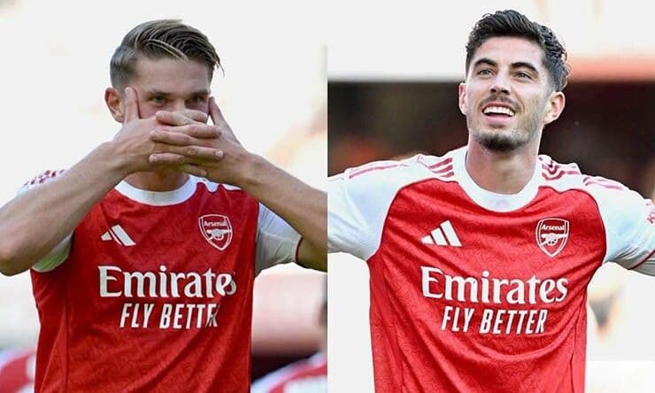 Kai Havertz trong màu áo Arsenal, người được Arteta sử dụng như một chiêu bài "đóng băng" hàng thủ đối phương.