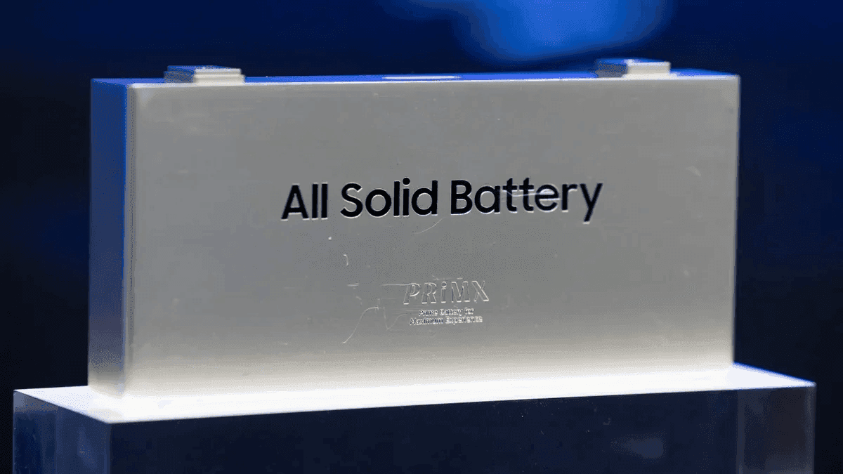 Khối pin 'All Solid Battery' tượng trưng cho công nghệ pin silicon đột phá của iPhone 18 Pro Max