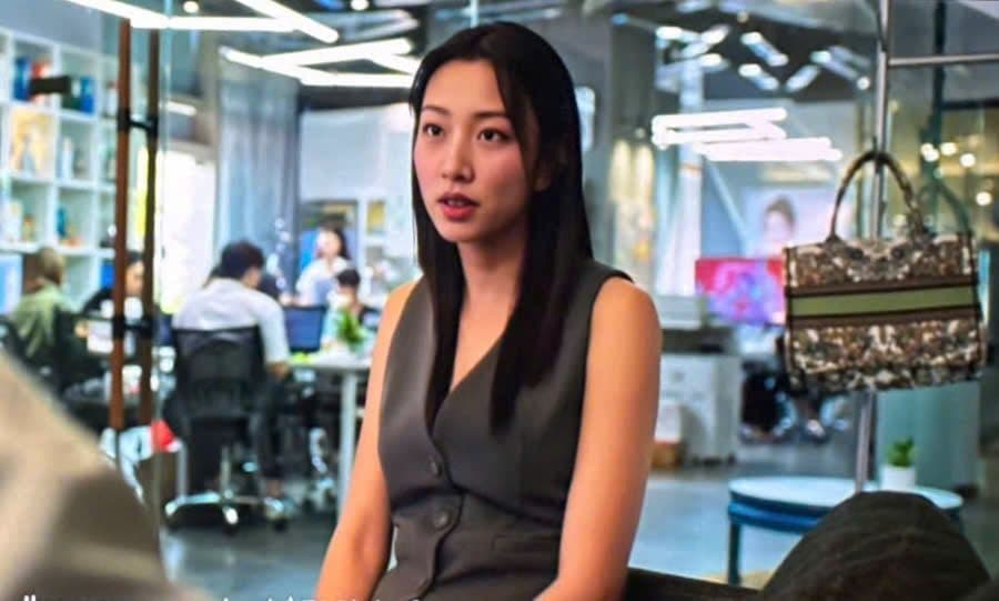 Khuôn mặt được tạo bằng AI của nữ chính trong phim 'Chốt Đơn!' thay thế Thùy Tiên.