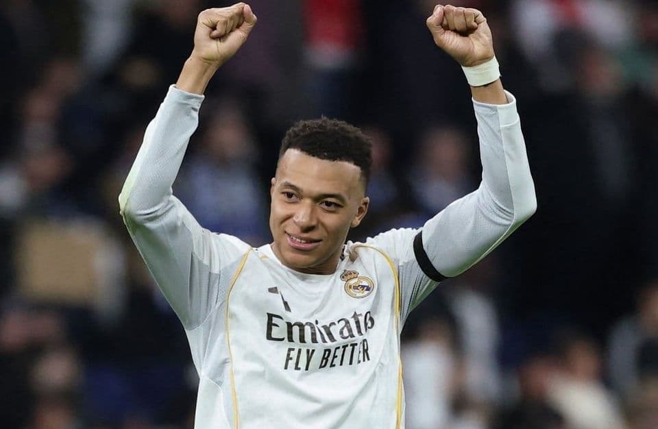 Kylian Mbappe ăn mừng bàn thắng cho Real Madrid, báo hiệu kỷ nguyên mới