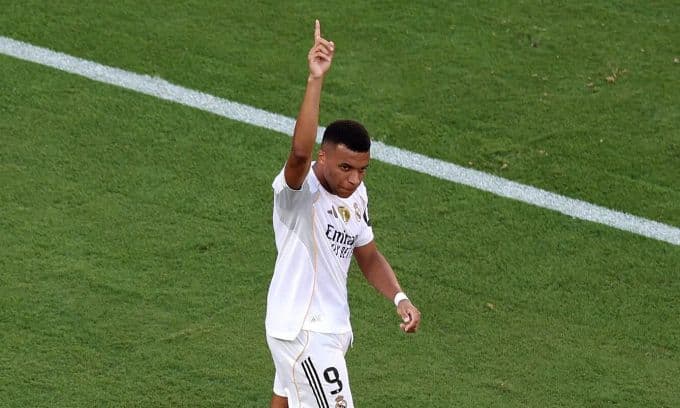 Kylian Mbappe ăn mừng bàn thắng tại sân Metlife, nơi diễn ra cuộc đối đầu lịch sử giữa Real Madrid và PSG.