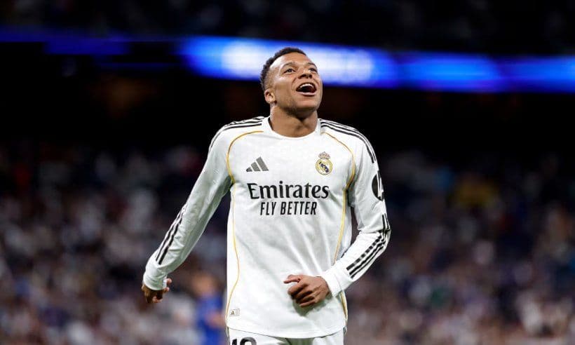 Kylian Mbapp\u00e9 trong m\u00e0u \u00e1o Real Madrid, \u0111\u1ed1i m\u1eb7t v\u1edbi th\u1eed th\u00e1ch m\u1edbi