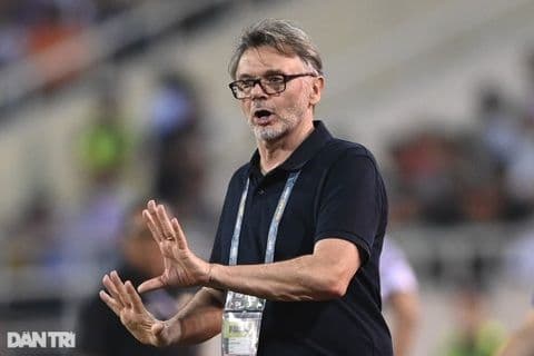 Lộ diện bến đỗ vô cùng bất ngờ của HLV Troussier