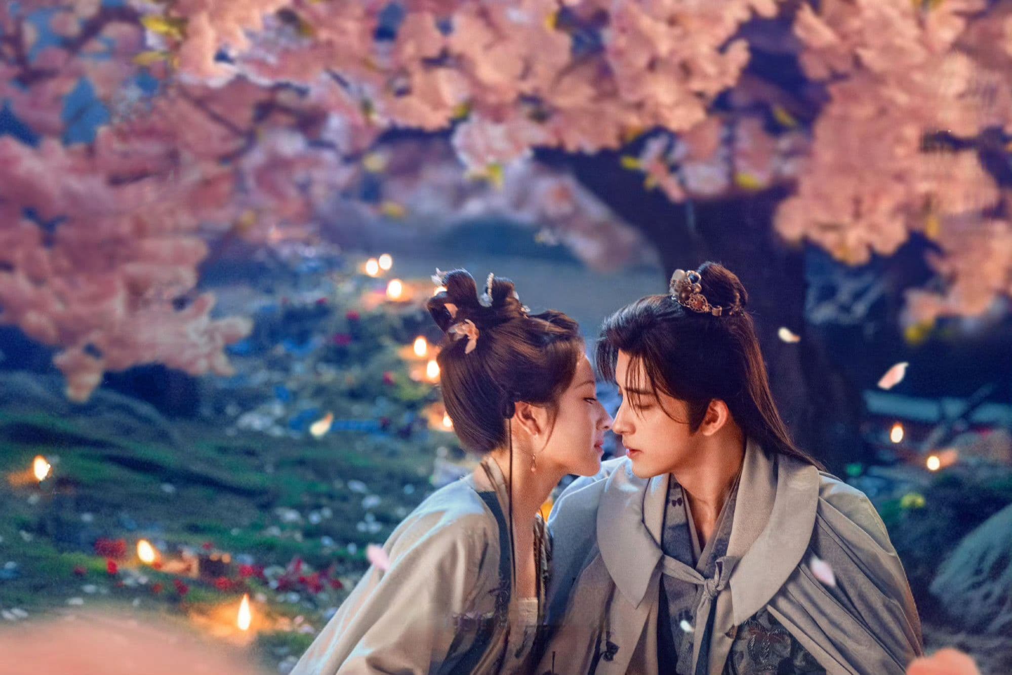 Lý Lan Địch và Ngao Thụy Bằng, cặp đôi chính của Triều Tuyết Lục, bộ phim "hắc mã" gây bất ngờ.