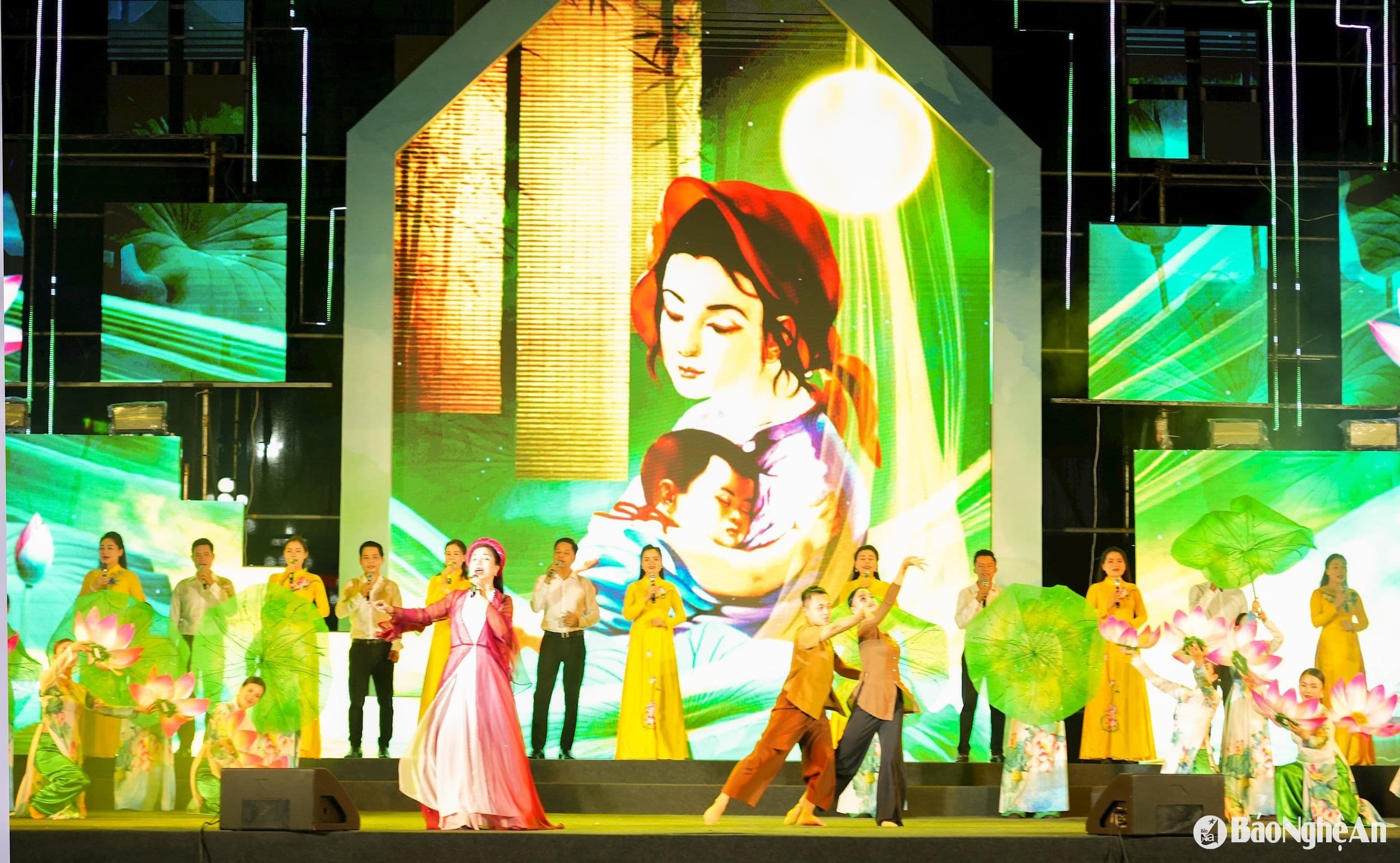 Lễ phát động Tháng hành động quốc gia về phòng, chống bạo lực gia đình tại Nghệ An, thể hiện vai trò của chính sách và cộng đồng.