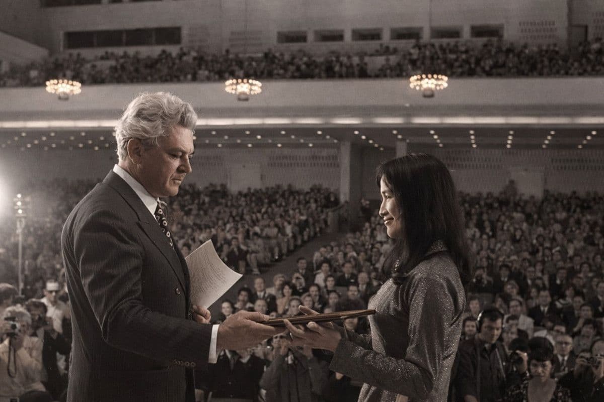 Lễ trao danh hiệu Nghệ sĩ Nhân dân, vinh danh những cống hiến trọn đời cho nghệ thuật.