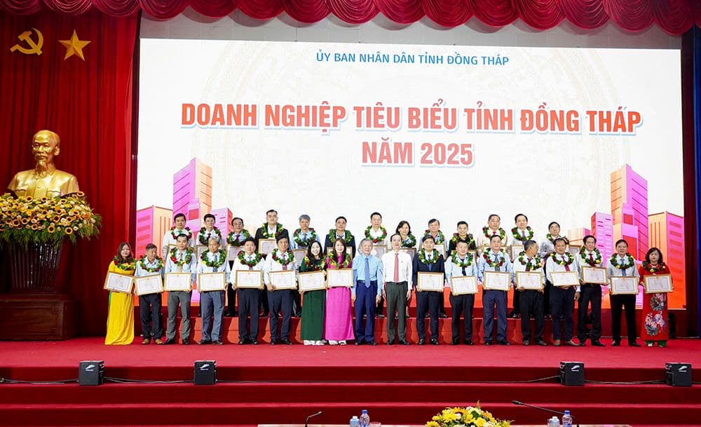 Lễ vinh danh doanh nghiệp và doanh nhân tiêu biểu tại Đồng Tháp