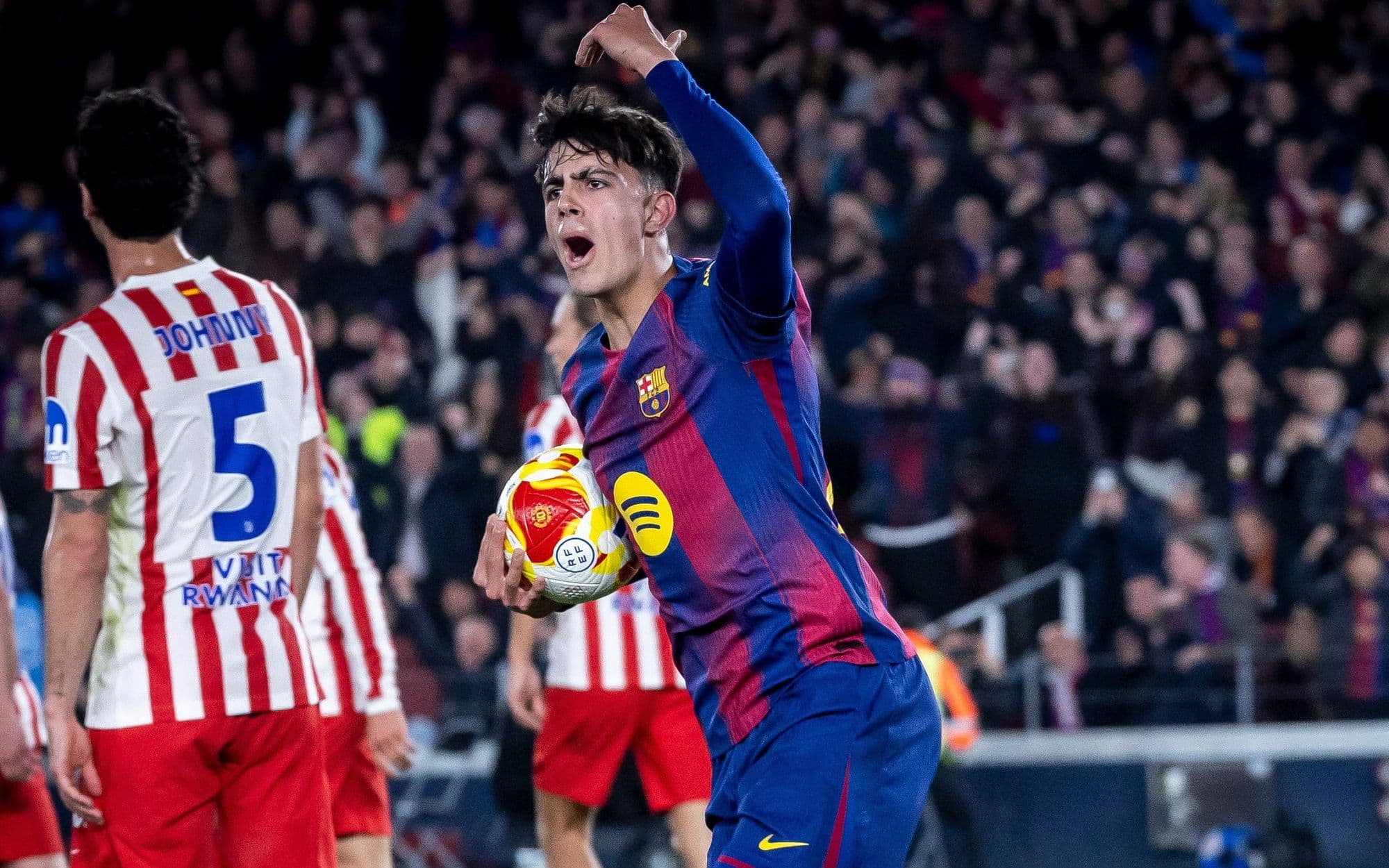 Lamine Yamal của Barcelona ăn mừng bàn thắng siêu phẩm vào lưới Athletic Bilbao.