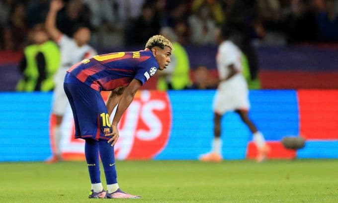 Lamine Yamal của Barcelona thất vọng sau khi PSG ghi bàn quyết định, chứng tỏ bản lĩnh của nhà vô địch.