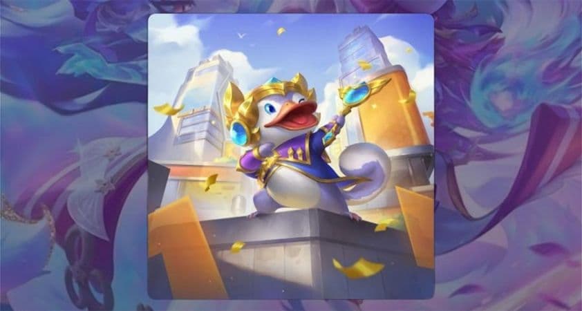 Linh thú Pengu với cúp vô địch, tượng trưng cho việc vươn tầm xếp hạng trong DTCL Mùa 15