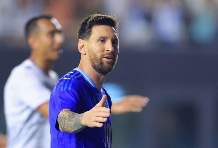 Lionel Messi trong màu áo đội tuyển Argentina trong trận đấu tại Miami.