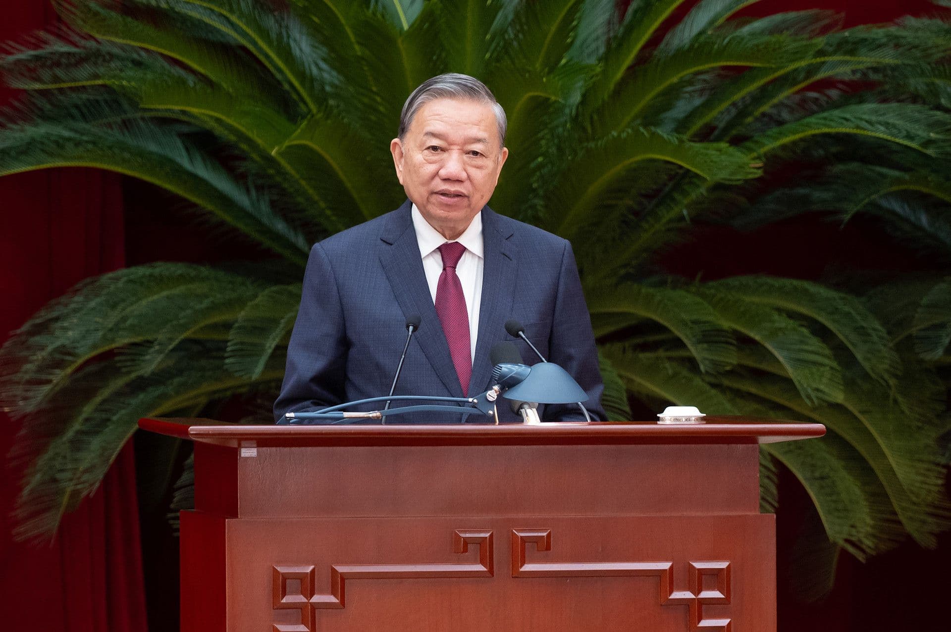 Lãnh đạo cấp cao phát biểu tại Hội nghị Trung ương 14