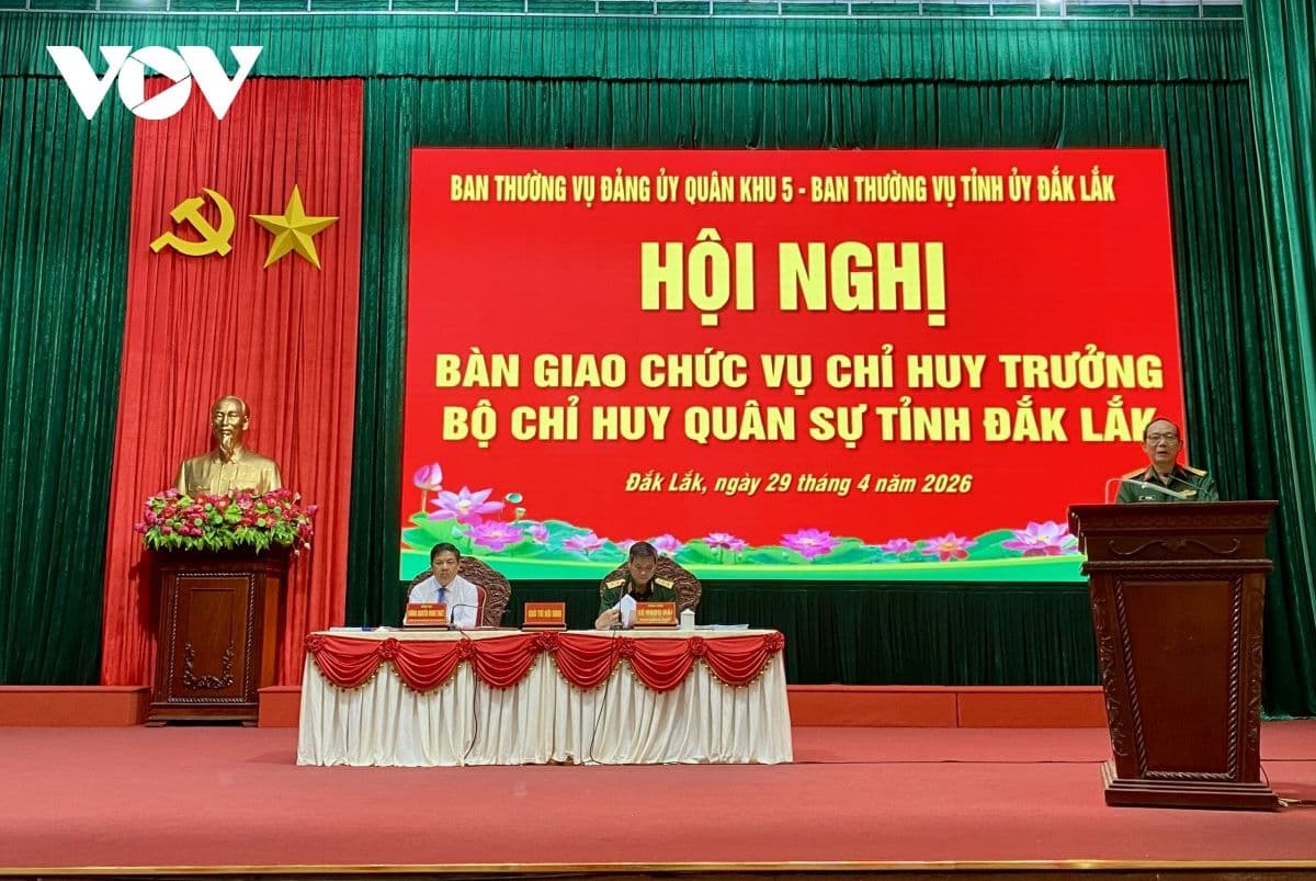 Lãnh đạo quân đội tại hội nghị, kiến tạo giá trị và cống hiến thầm lặng