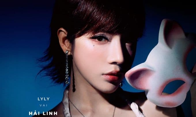 LyLy, nữ chính phim Thỏ ơi, với mặt nạ thỏ bên cạnh, thể hiện sự bí ẩn của nhân vật