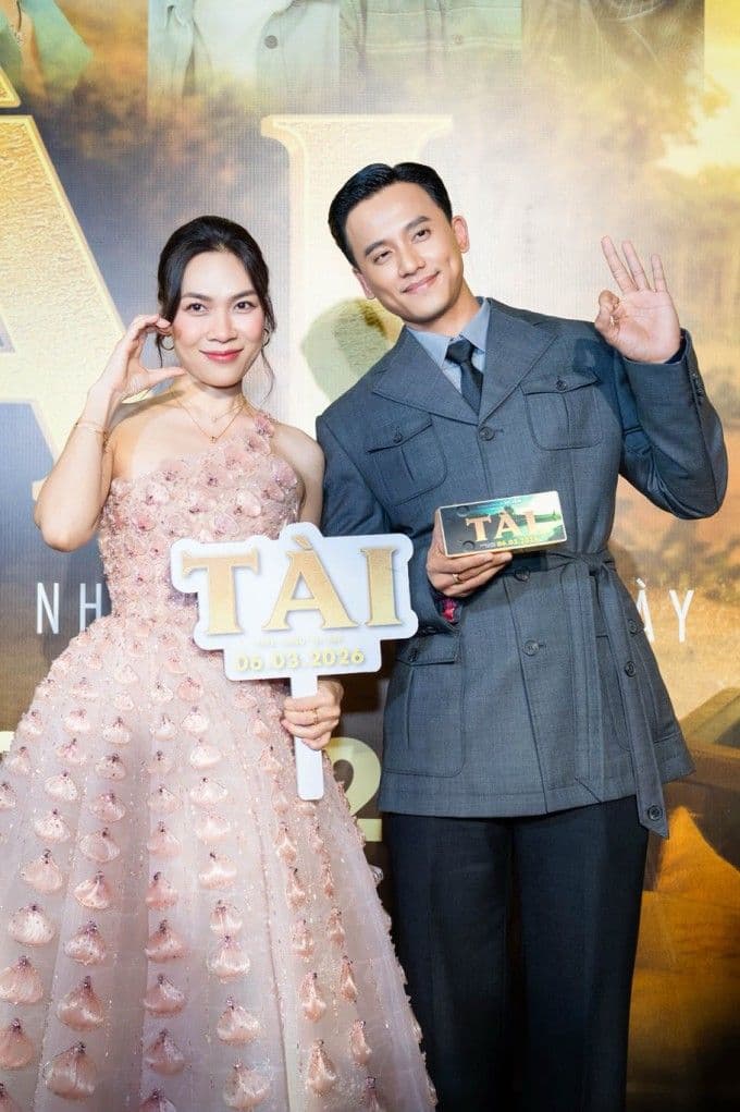 Mỹ Tâm và Mai Tài Phến sánh đôi tại buổi ra mắt phim 'Tài' ở TP HCM