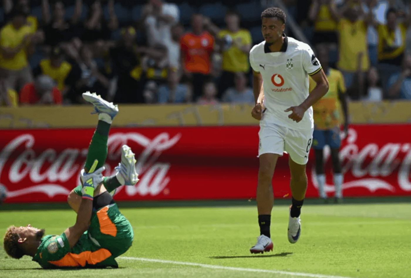 Mamelodi Sundowns ngược dòng bất thành, Dortmund thắng trận cầu 7 bàn- Ảnh 2.