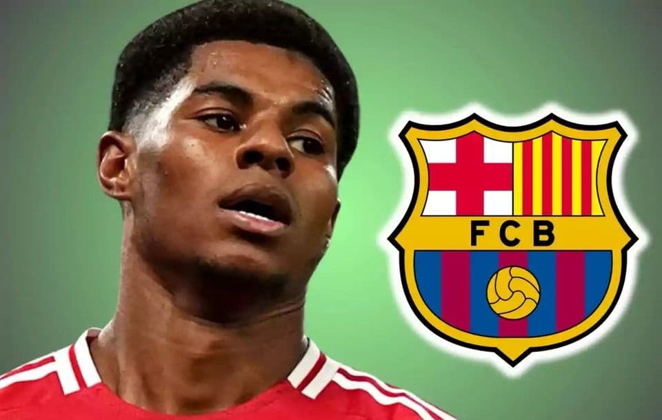 Marcus Rashford và logo Barcelona, biểu tượng cho vụ chuyển nhượng lớn.