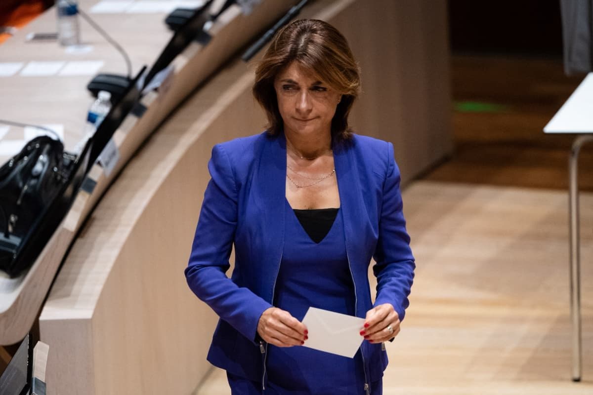 Martine Vassal, ứng viên thị trưởng Marseille, trong một bối cảnh chính trị căng thẳng sau phát ngôn về khẩu hiệu Vichy.