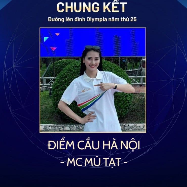 MC Mù Tạt tại điểm cầu Hà Nội, nơi cổ động viên cuồng nhiệt cổ vũ cho thí sinh Olympia