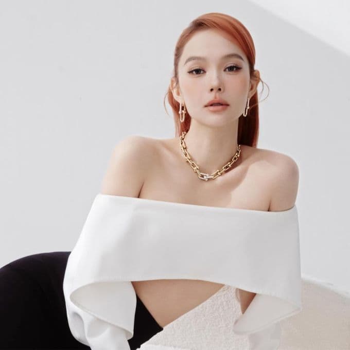 Minh Hằng ở tuổi U40 với phong cách thời trang thanh lịch, thể hiện sự biến hóa hình ảnh có chủ đích.