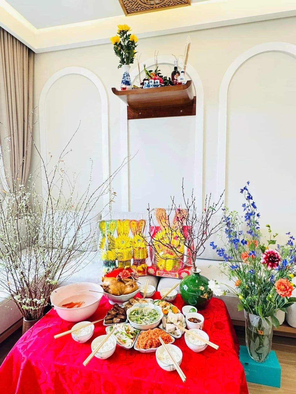 Mâm cúng ông Công ông Táo đầy đủ với các lễ vật truyền thống.