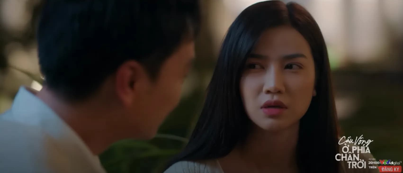 Một cảnh phim truyền hình 'Cầu vồng ở phía chân trời' trên VTV3, thể hiện nội dung giải trí kết nối gia đình Việt.