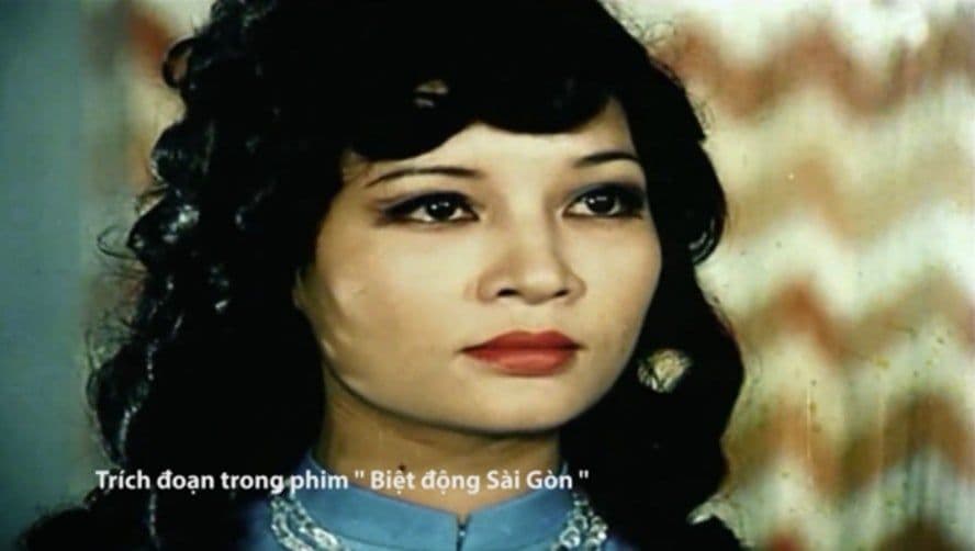 Nữ diễn viên Hà Xuyên trong vai chiến sĩ biệt động Sài Gòn, thể hiện tinh thần mưu trí, quả cảm.
