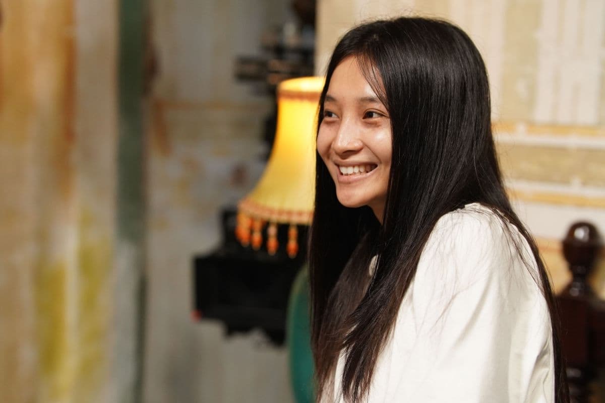 Nữ diễn viên Ngọc Hương với vẻ ngoài tự nhiên, đại diện cho chặng đường từ "tân binh" đến vai diễn đột phá.